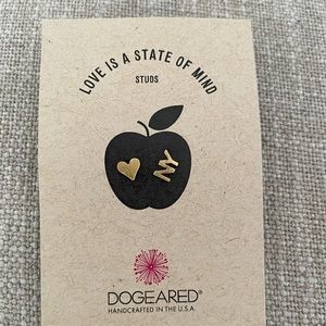 NWT- Dogeared Love Is A State of Mind - New York - Gold Stud Earrings